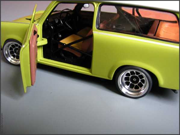 1:18 Cage Metal for Trabant 601 Kombi